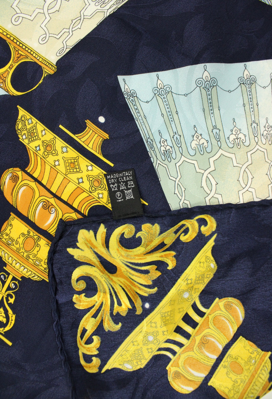 Versace Foulard in seta fantasia barocca con logo - foulard